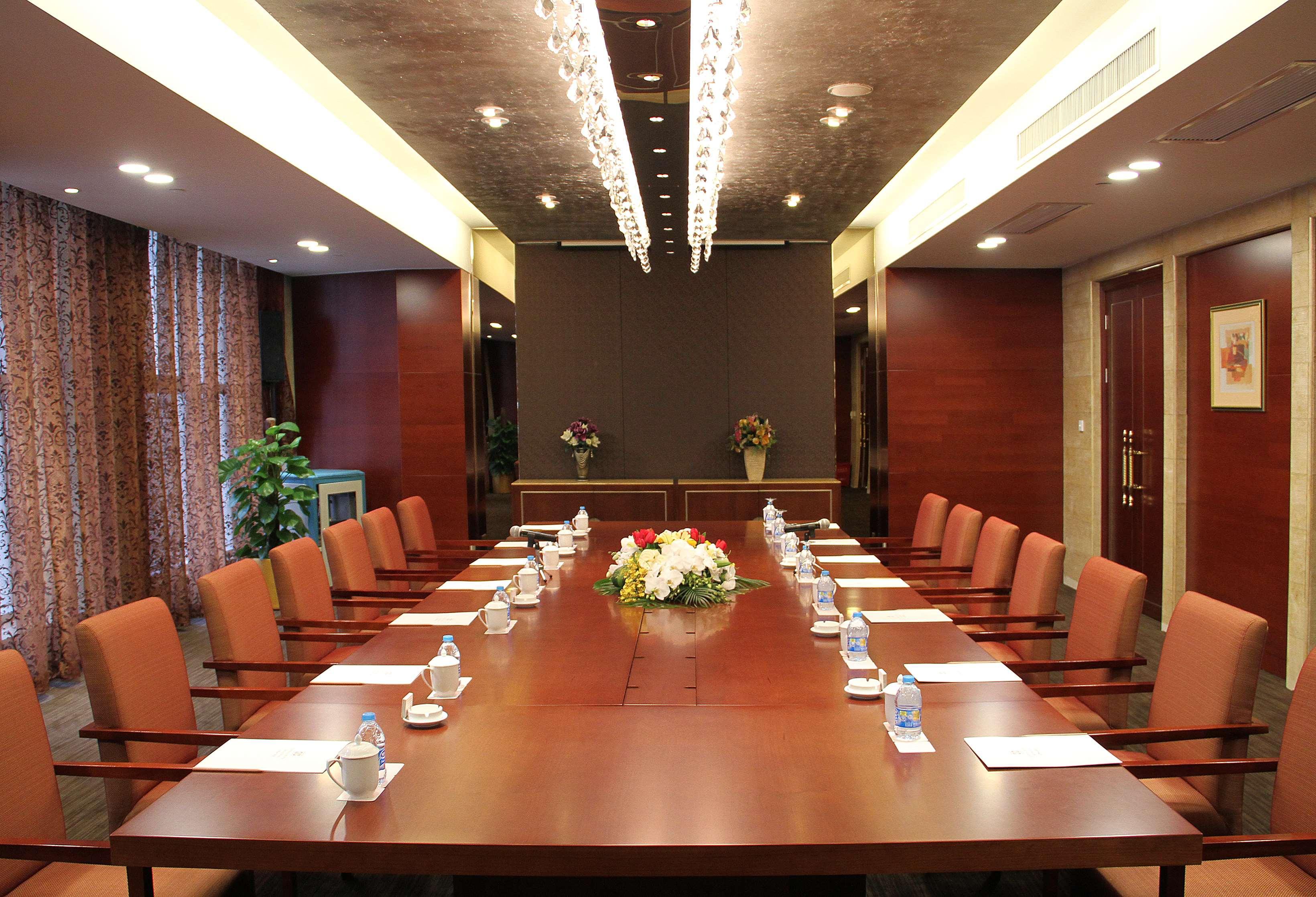 - Nanjing Road Hotel Xangai